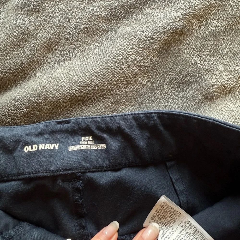 Old Navy Pixie Pants in Dark Blue